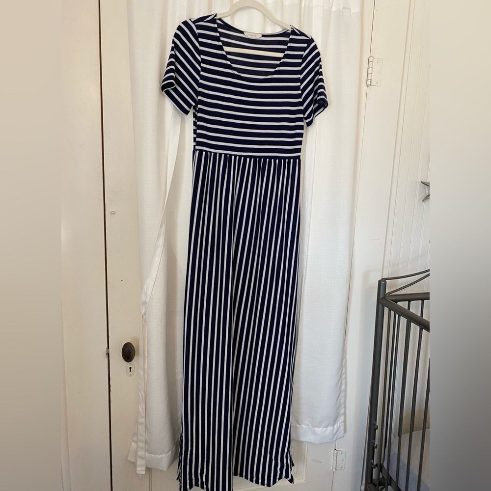 Entro navy and white stripe maxi dress with midcalf slits on both sides